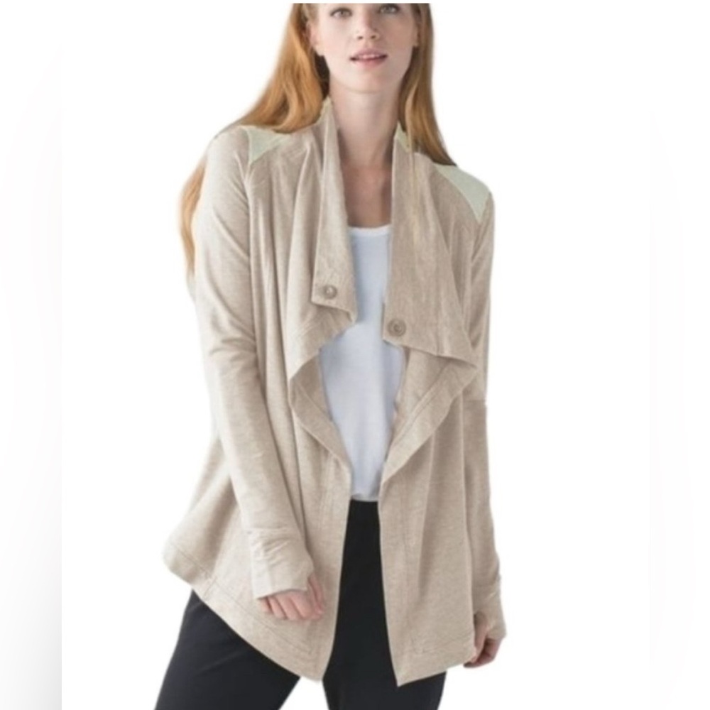 EUC Lululemon Coast Wrap Heathered Oatmeal Tan- Size 6